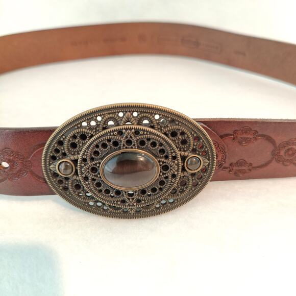 Fossil Womens Small Embossed Brown Leather Belt Medallion Big Buckle 061401 - Picture 2 of 6